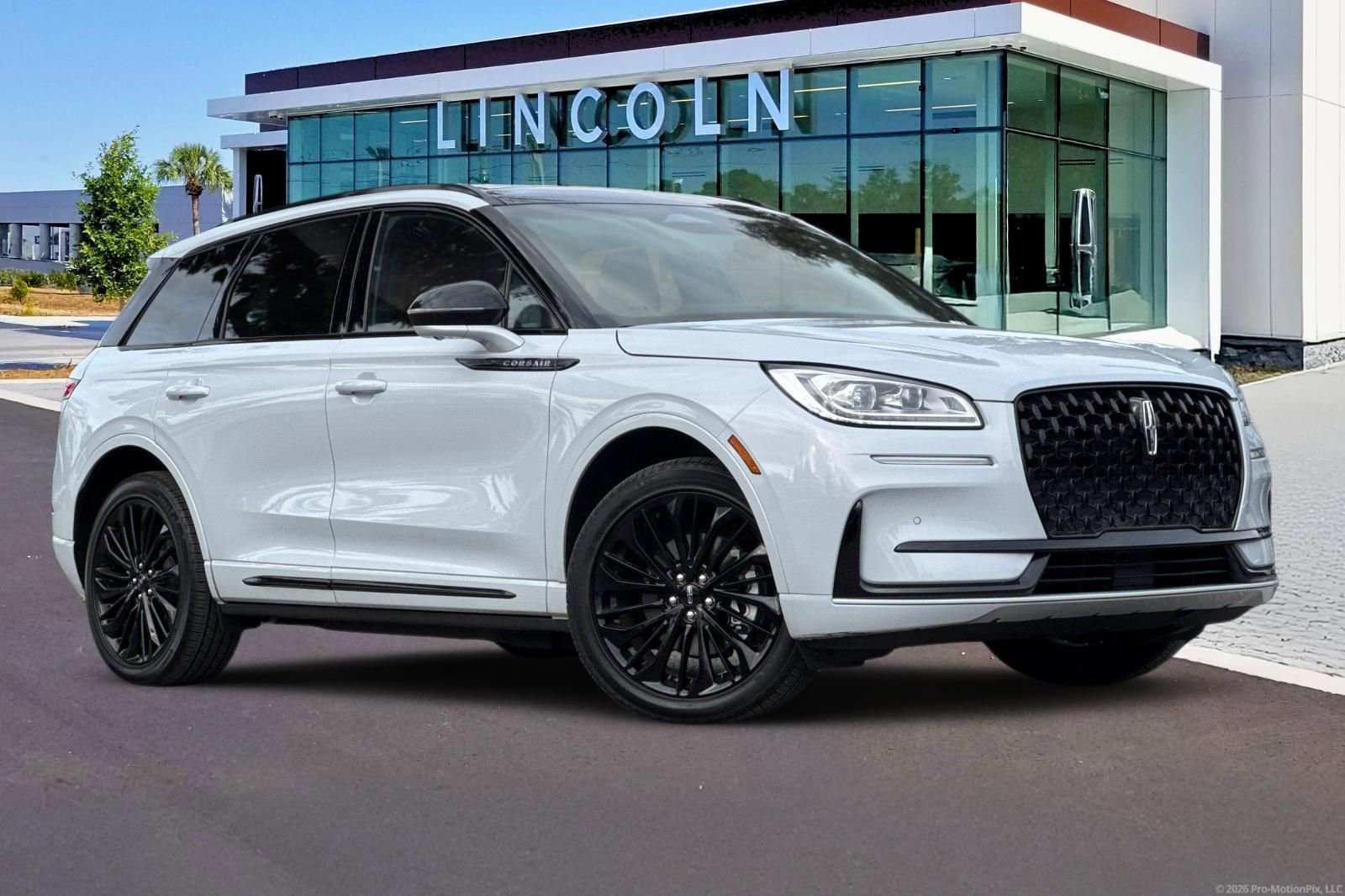 Certified 2025 Lincoln Corsair Grand Touring w/ Equipment Group 302A image 2