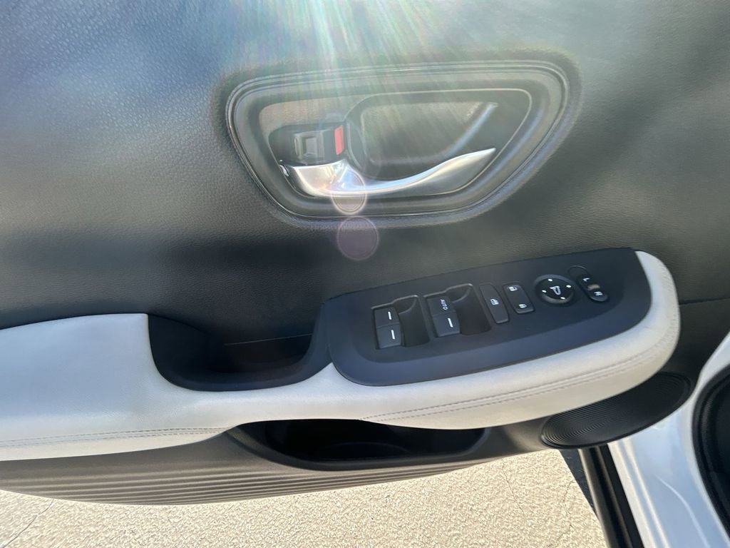 Certified 2024 Honda HR-V LX image 13