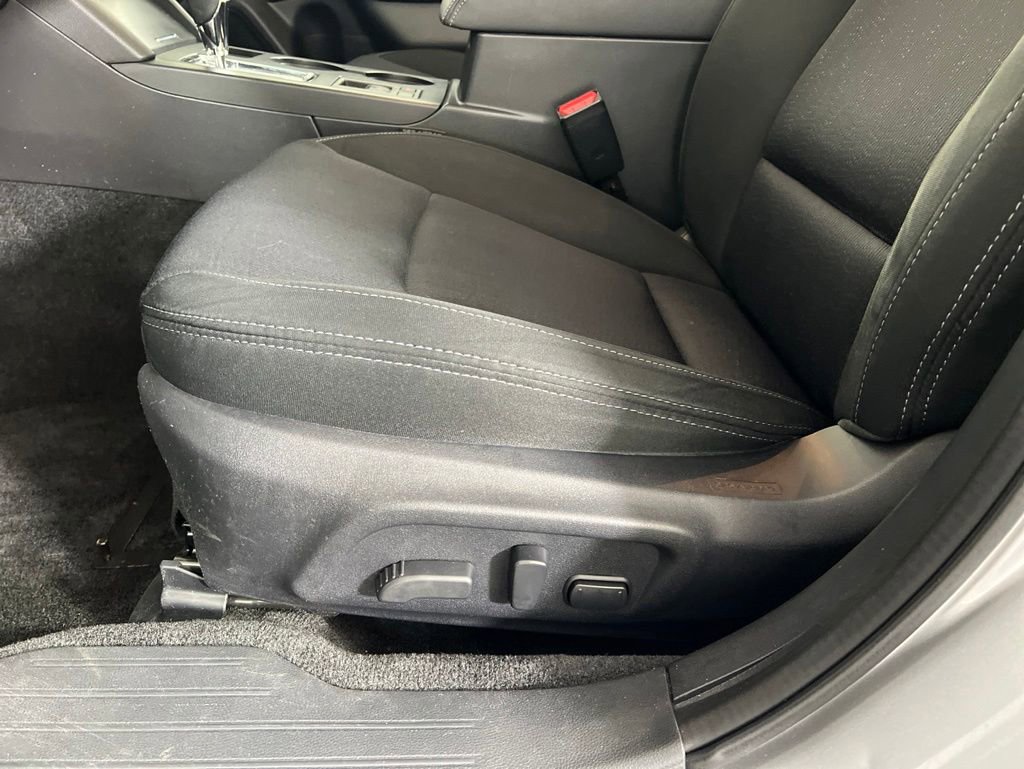 Used 2015 Subaru Legacy 2.5i Premium w/ Moonroof Package AWD/4WD image 18