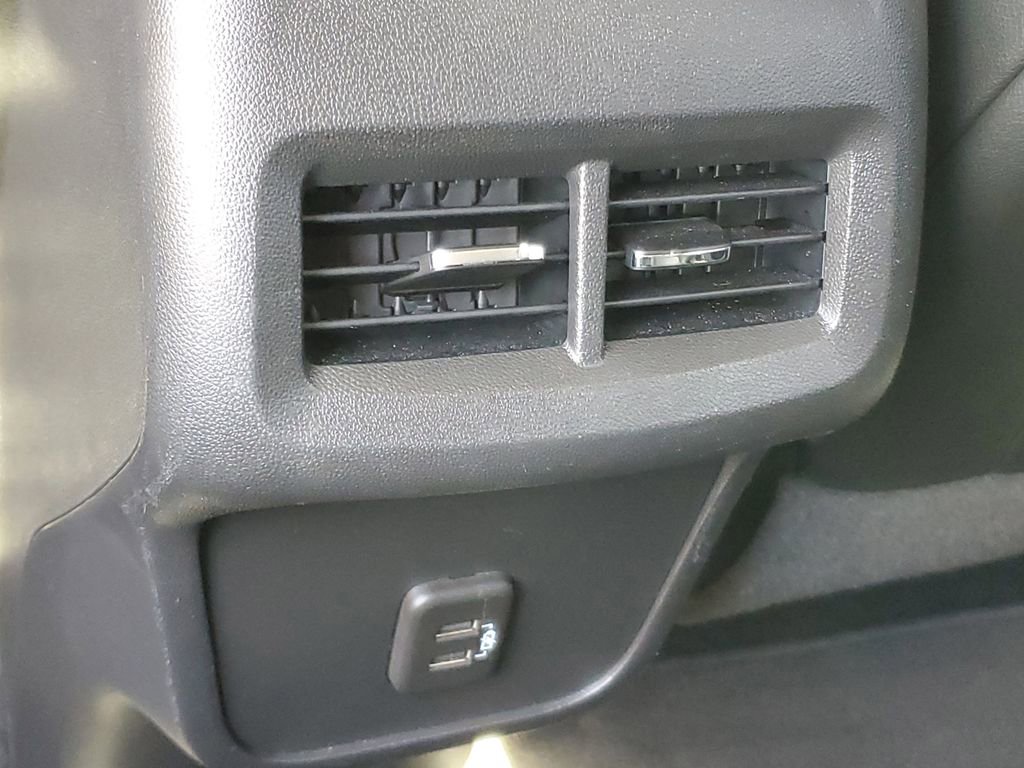 Used 2022 Chevrolet Equinox Premier image 12