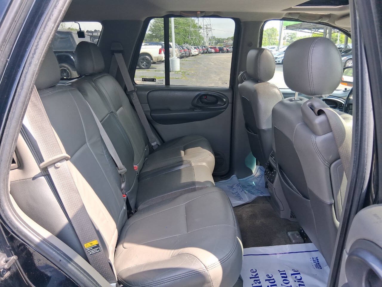 Used 2002 Chevrolet TrailBlazer LTZ AWD/4WD image 12