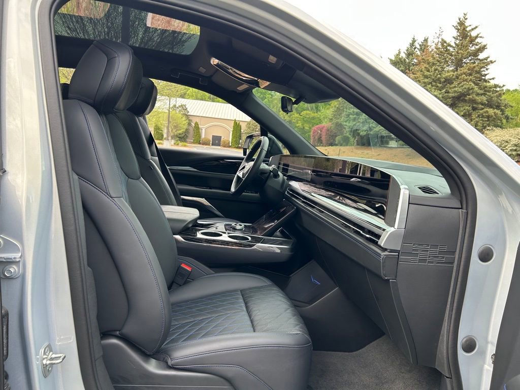 Used 2025 Cadillac Escalade IQ Sport 1 w/ Smart Trailering package image 54