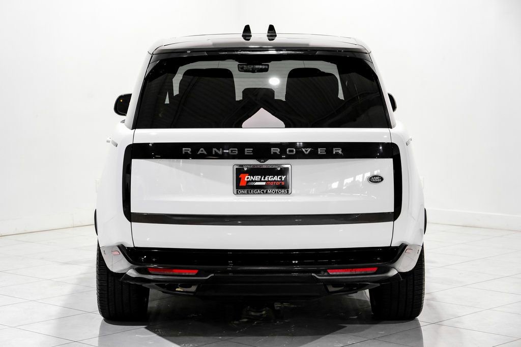 Used 2022 Land Rover Range Rover Long Wheelbase SE image 8