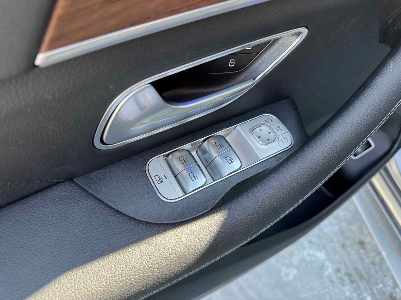 New 2025 Mercedes-Benz GLS 450 4MATIC image 16