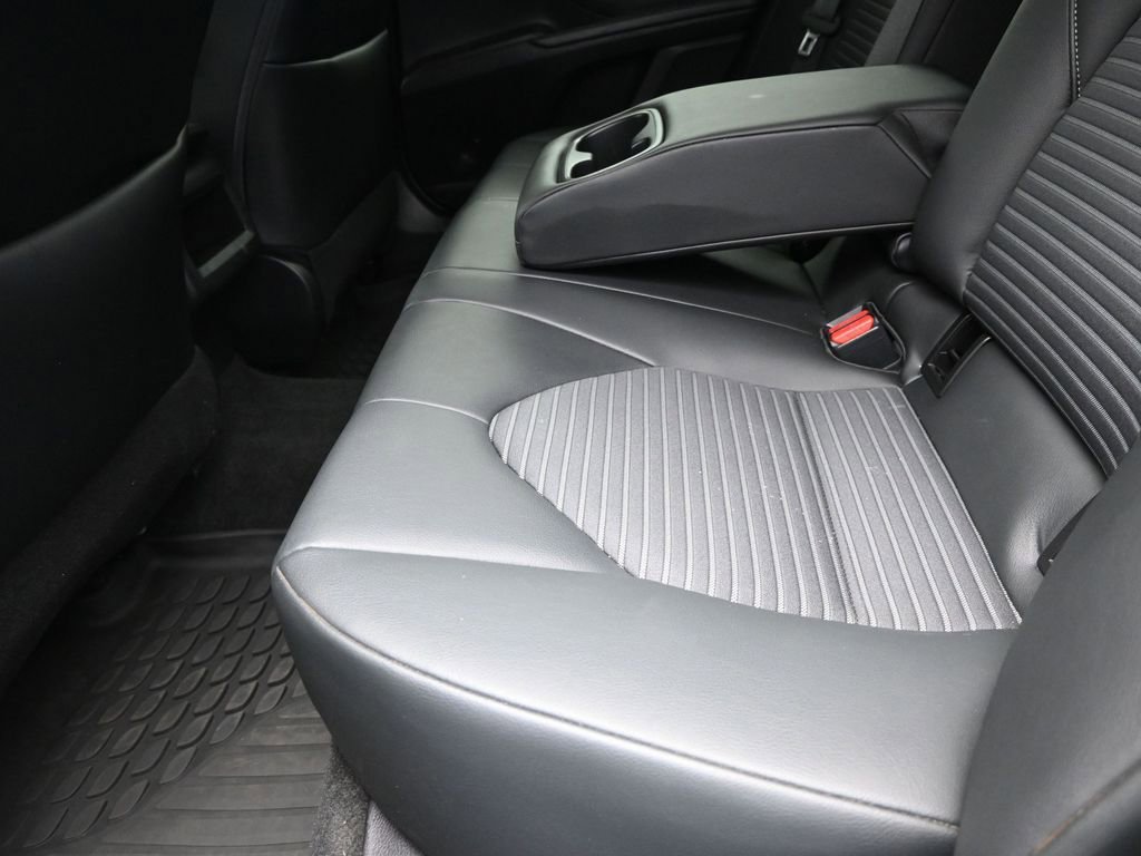 Used 2023 Toyota Camry SE image 35