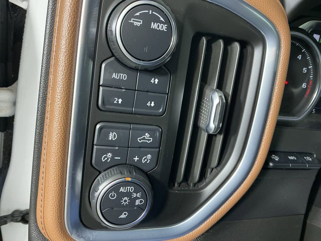 Used 2021 Chevrolet Silverado 1500 High Country image 18