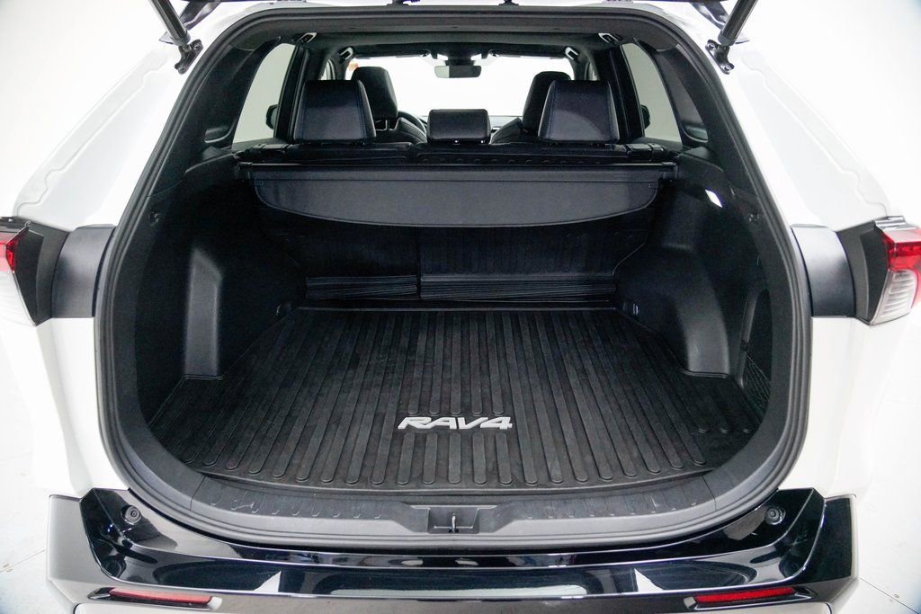 Used 2022 Toyota RAV4 XSE image 12