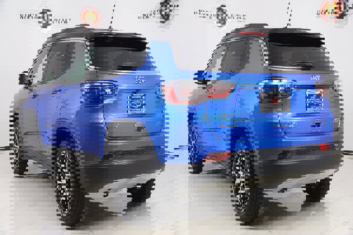 Used 2024 Jeep Compass Limited image 4