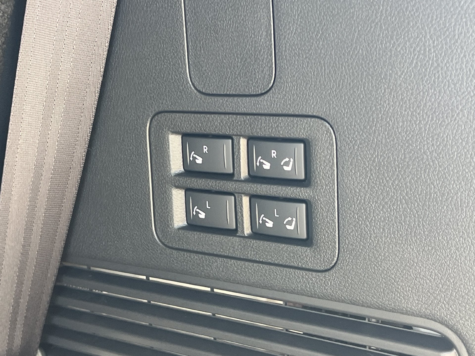New 2026 Nissan Armada SL AWD/4WD image 21