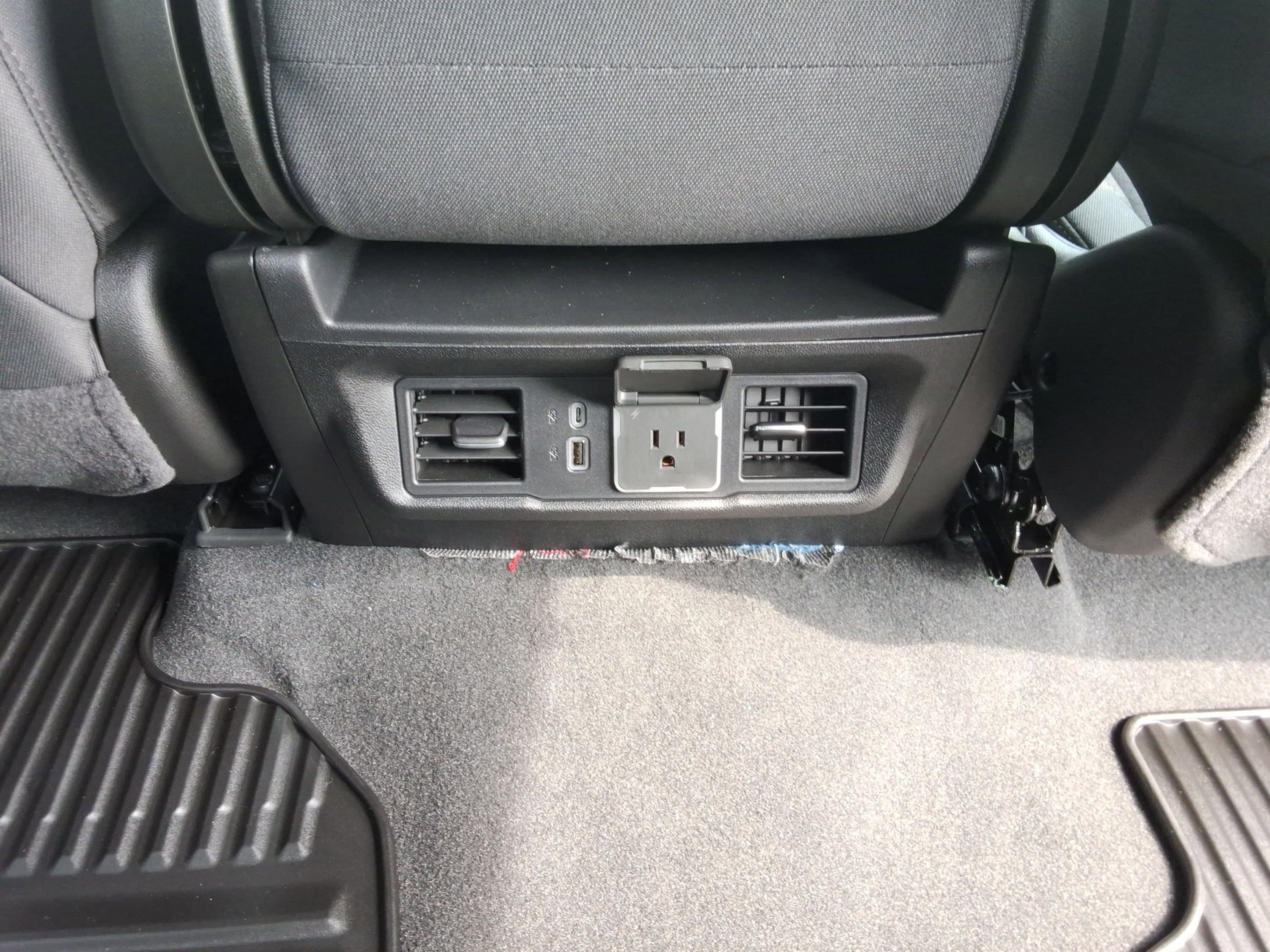 Used 2026 GMC Sierra 1500 SLE AWD/4WD image 31