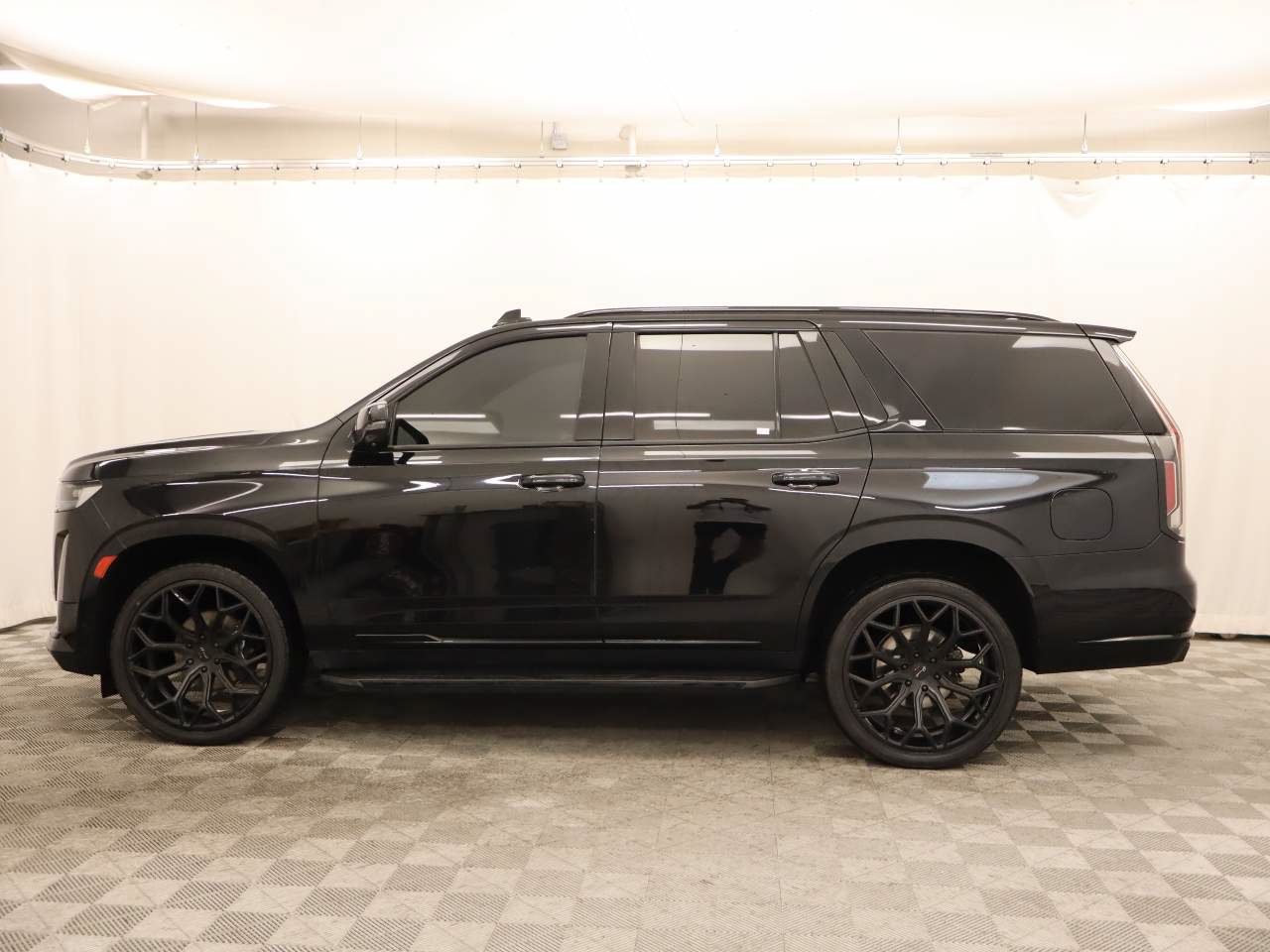 Used 2021 Cadillac Escalade Sport AWD/4WD image 2