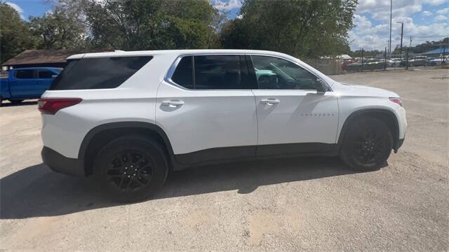 Used 2021 Chevrolet Traverse LS FWD image 9