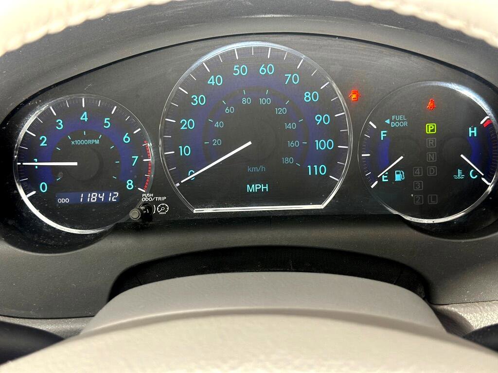 Used 2010 Toyota Sienna XLE image 18