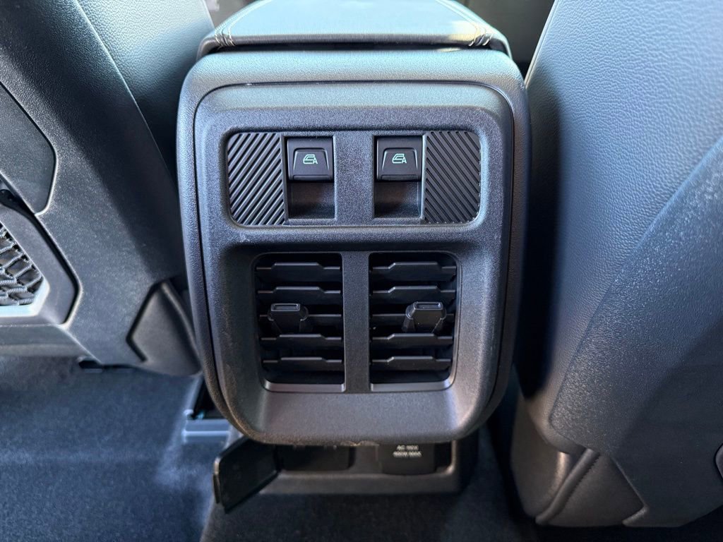 New 2025 Ford Bronco Badlands image 13