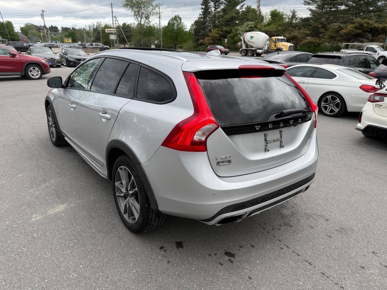 Used 2018 Volvo V60 T5 Cross Country w/ Convenience Package AWD/4WD image 10
