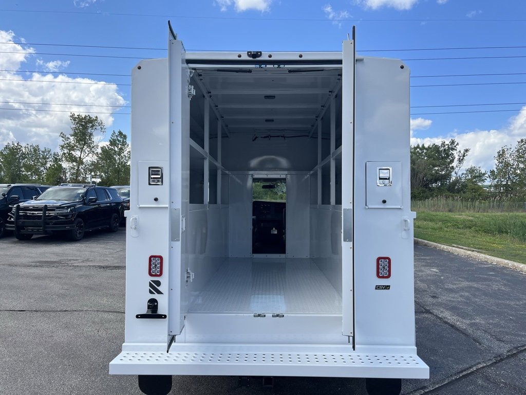 New 2025 Chevrolet Express 3500 w/ Power Convenience Package image 17