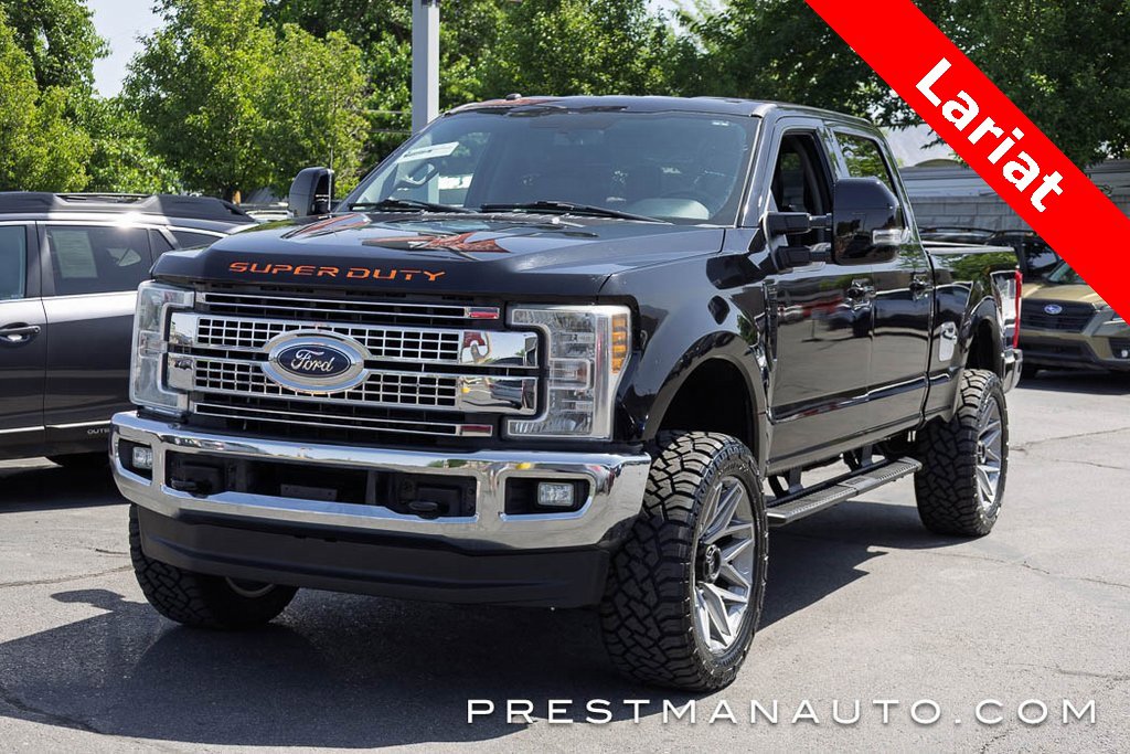 Used 2018 Ford F250 Lariat w/ Chrome Package image 16