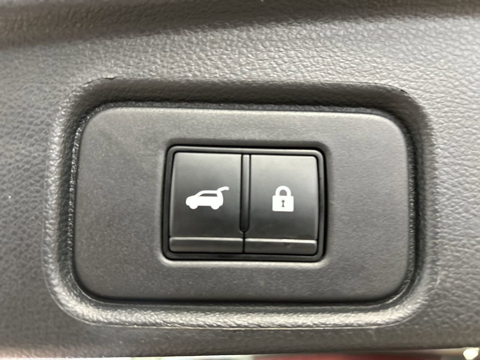 Certified 2023 Nissan Pathfinder SL image 42