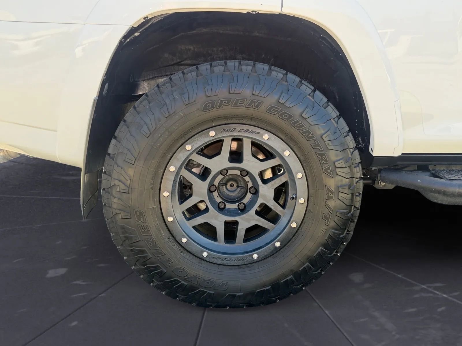Used 2020 Toyota 4Runner TRD Off-Road Premium w/ Moonroof Package AWD/4WD image 35