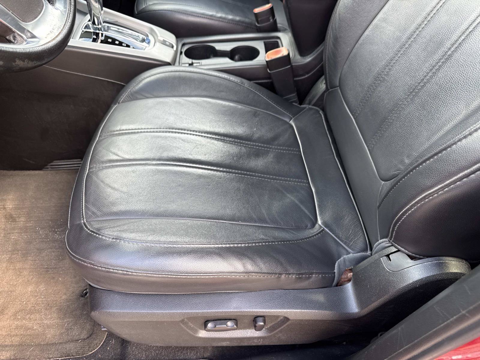 Used 2014 Chevrolet Captiva Sport LTZ FWD image 19