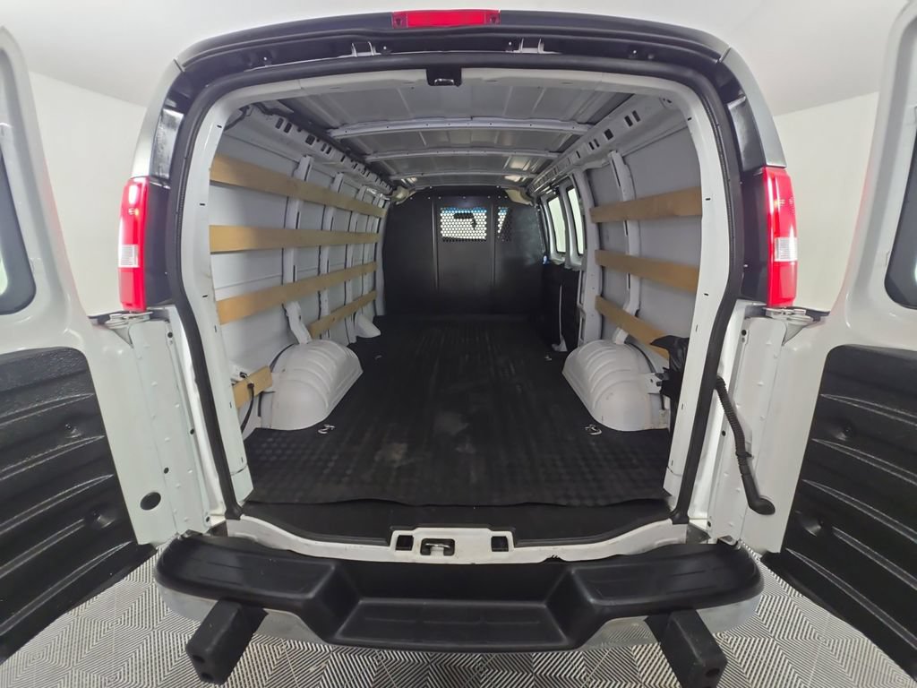 Used 2024 Chevrolet Express 2500 w/ Driver Convenience Package RWD image 16