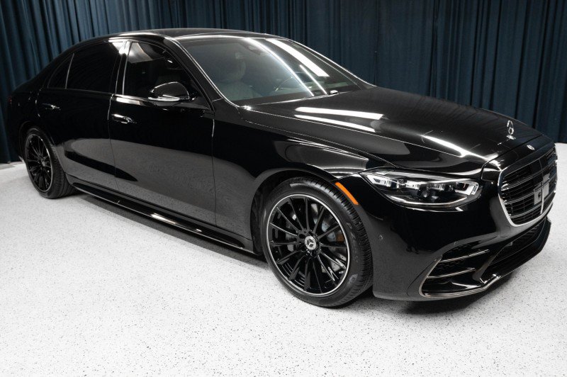 Certified 2025 Mercedes-Benz S 580 4MATIC Sedan image 3