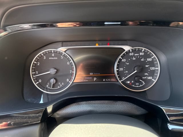 Used 2025 Nissan Pathfinder SL FWD image 12