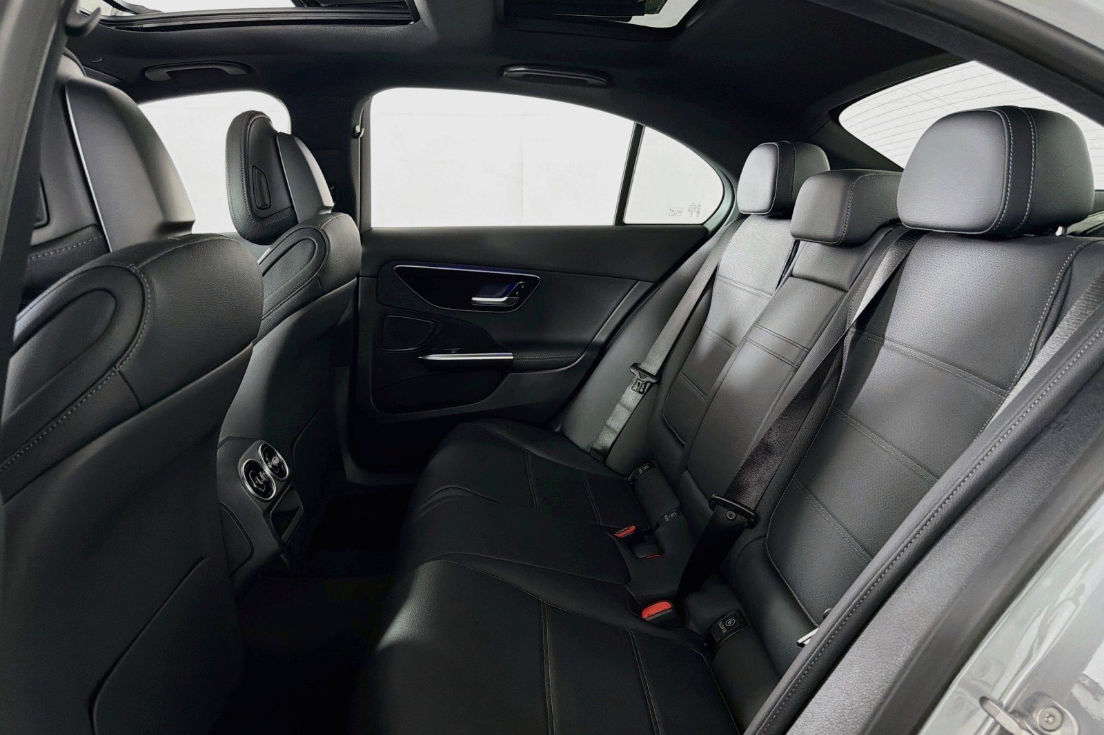 New 2026 Mercedes-Benz C 300 Sedan image 7
