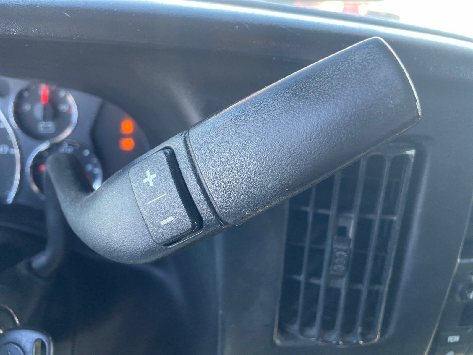 Used 2011 Chevrolet Express 2500 LS image 22