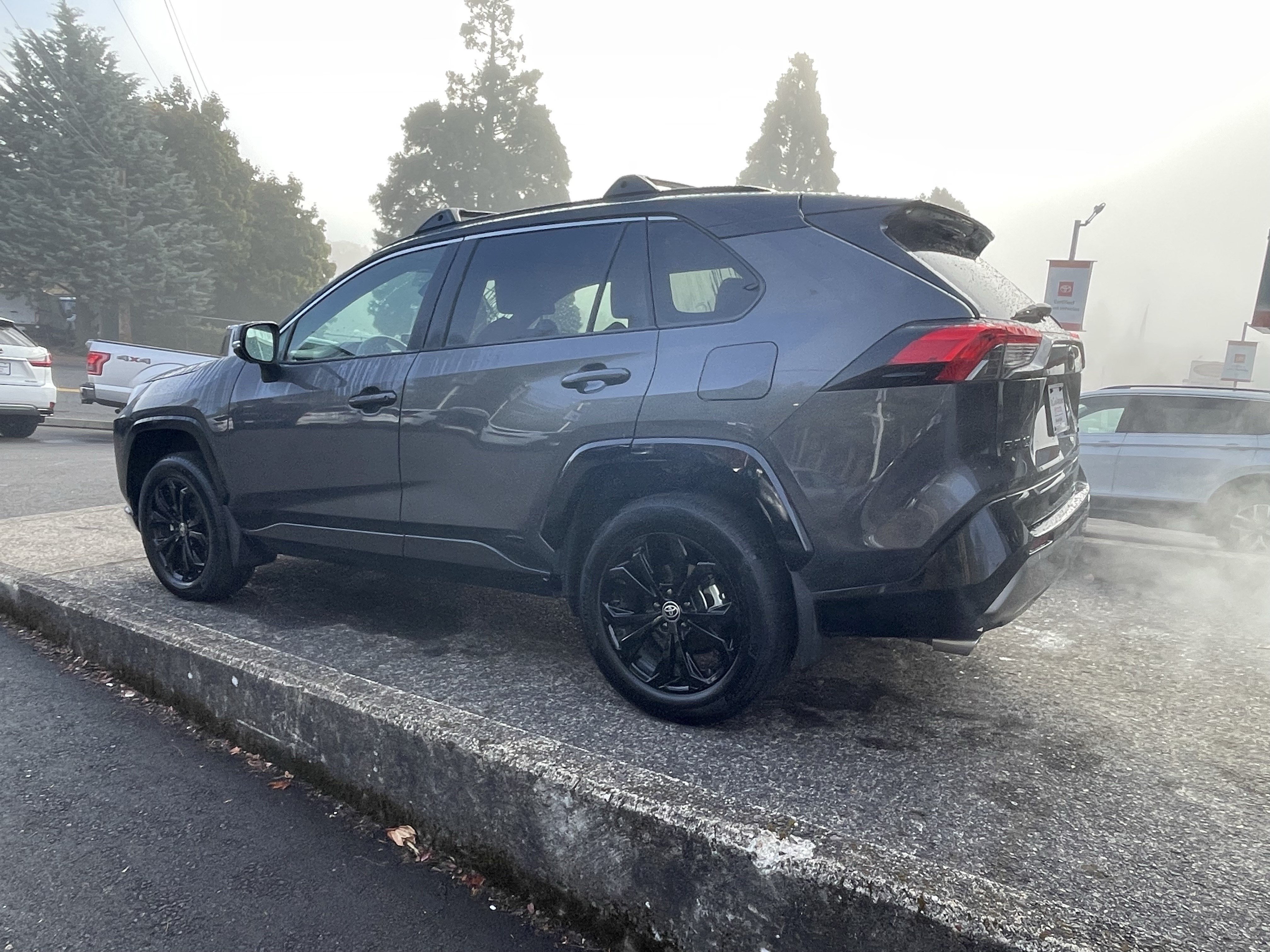 Certified 2024 Toyota RAV4 XSE w/ Advanced Technology Package AWD/4WD image 5