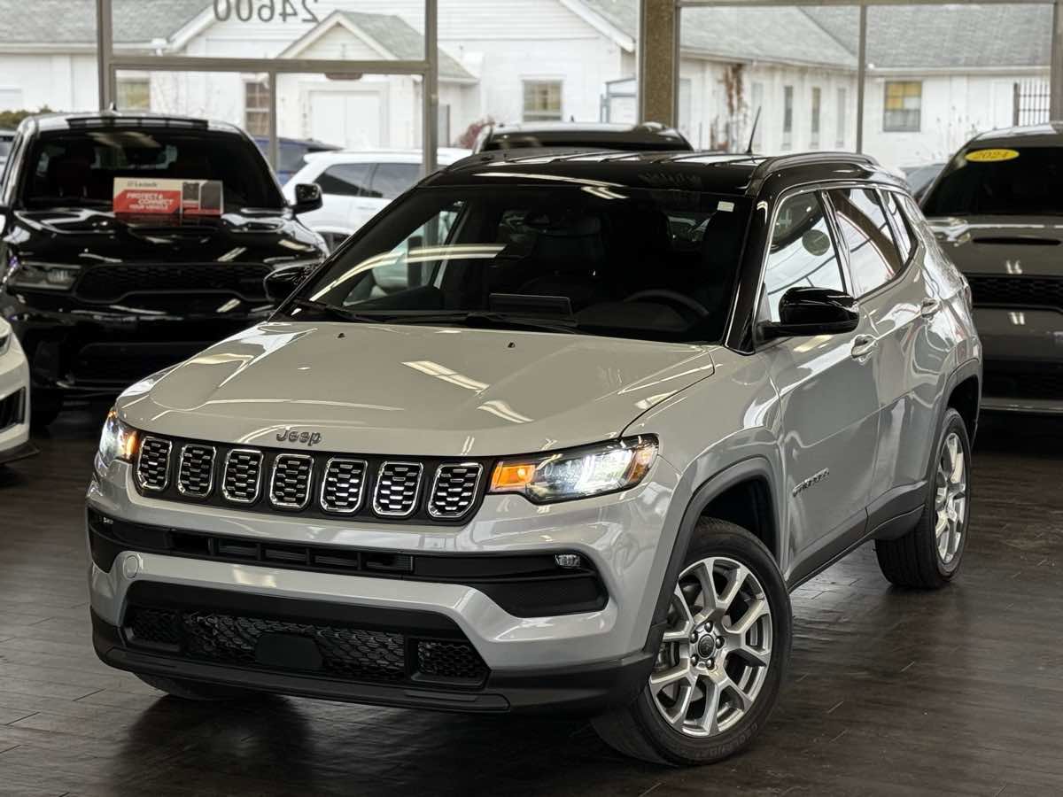 Used 2025 Jeep Compass Limited image 6