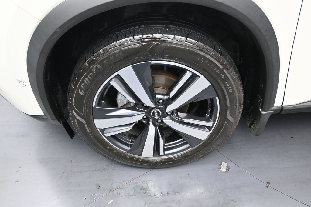 Used 2022 Nissan Rogue Platinum w/ Head-Up Display Package image 46