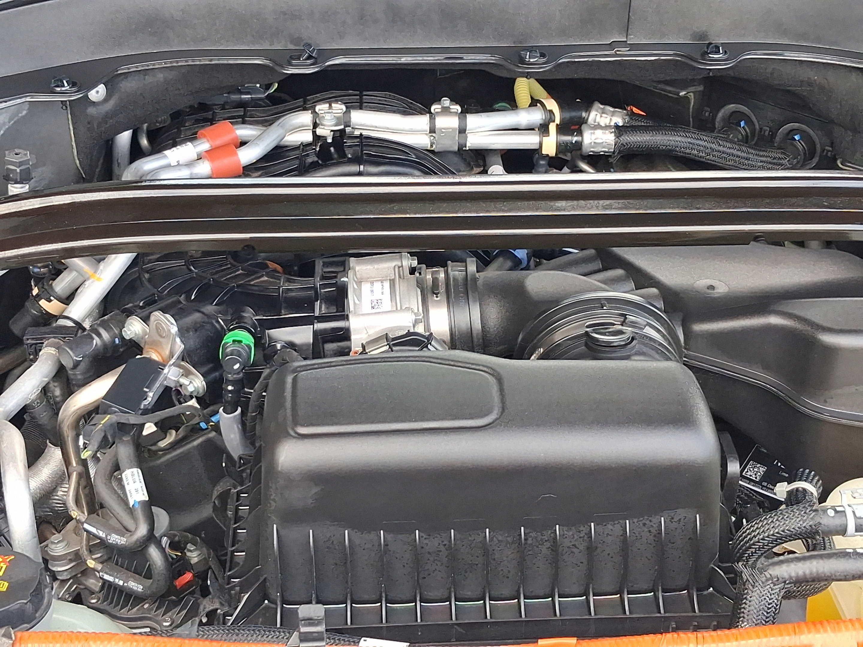 Used 2023 Ford Explorer Limited w/ Hybrid Equipment Group 310A AWD/4WD image 9