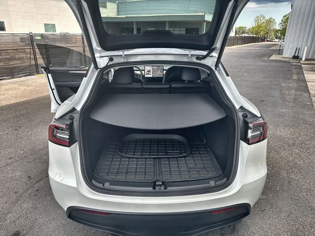 Used 2025 Tesla Model Y Performance AWD/4WD image 30