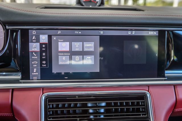 Used 2020 Porsche Panamera image 22