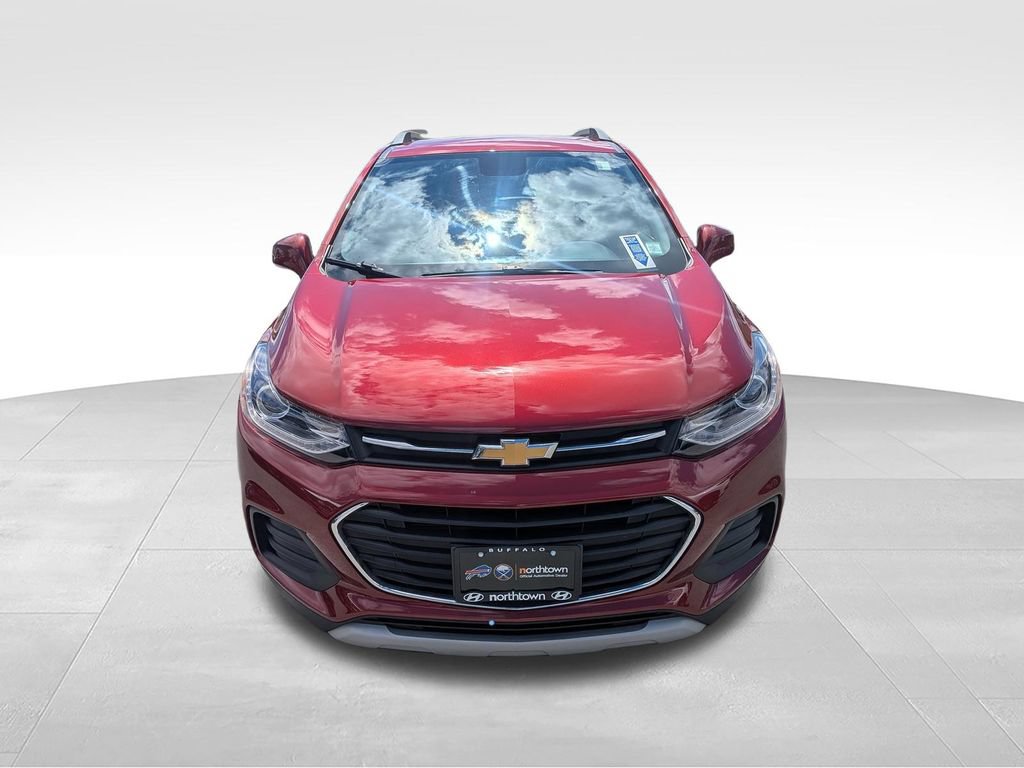 Used 2021 Chevrolet Trax LT w/ Premium Seat Package AWD/4WD image 6