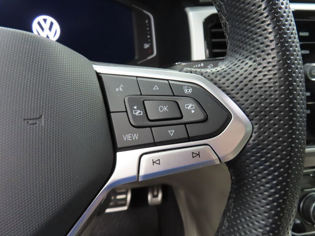 Used 2021 Volkswagen Atlas SEL R-Line AWD/4WD image 49