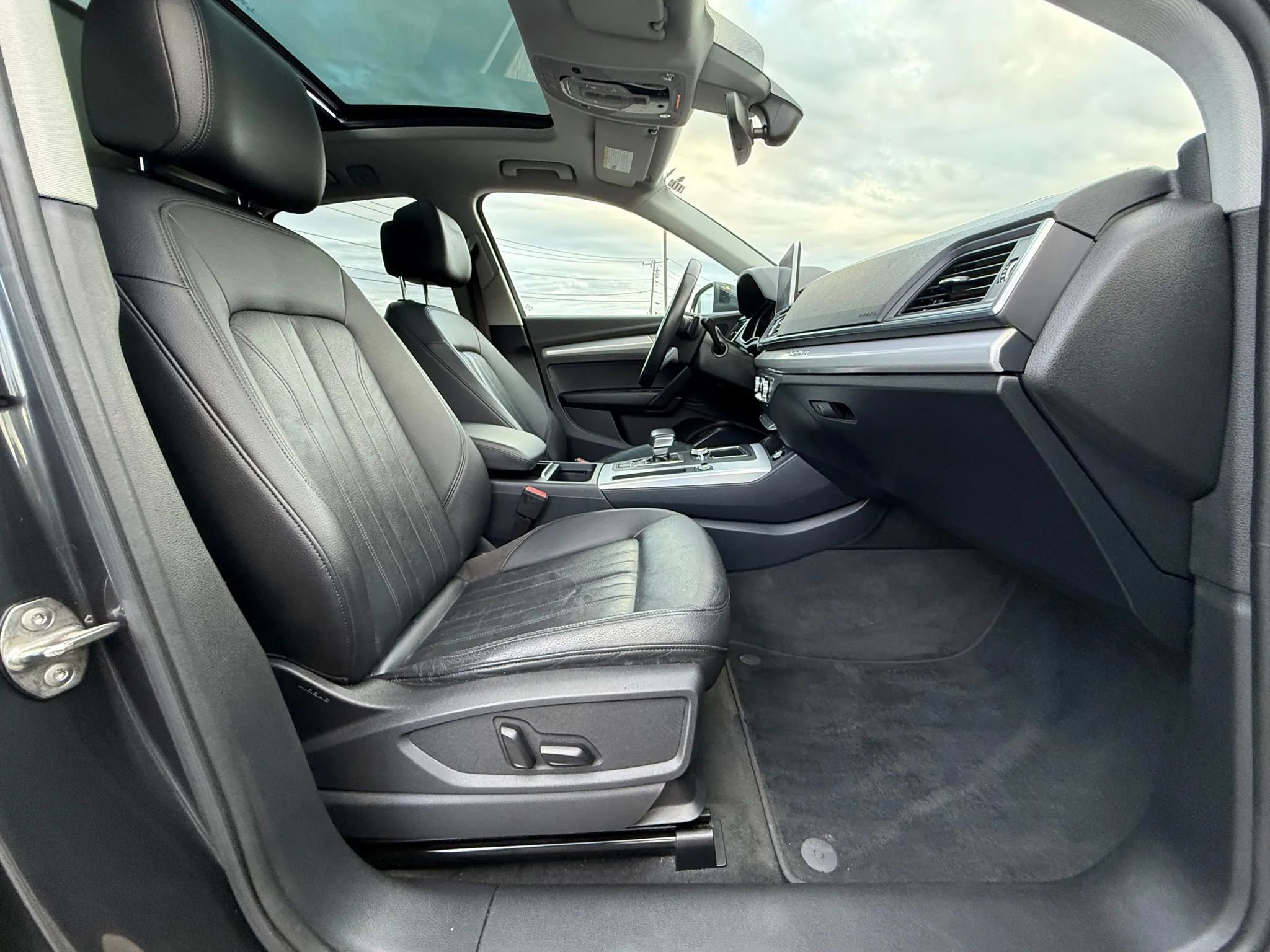 Used 2018 Audi Q5 2.0T Premium Plus w/ Premium Plus Package image 16