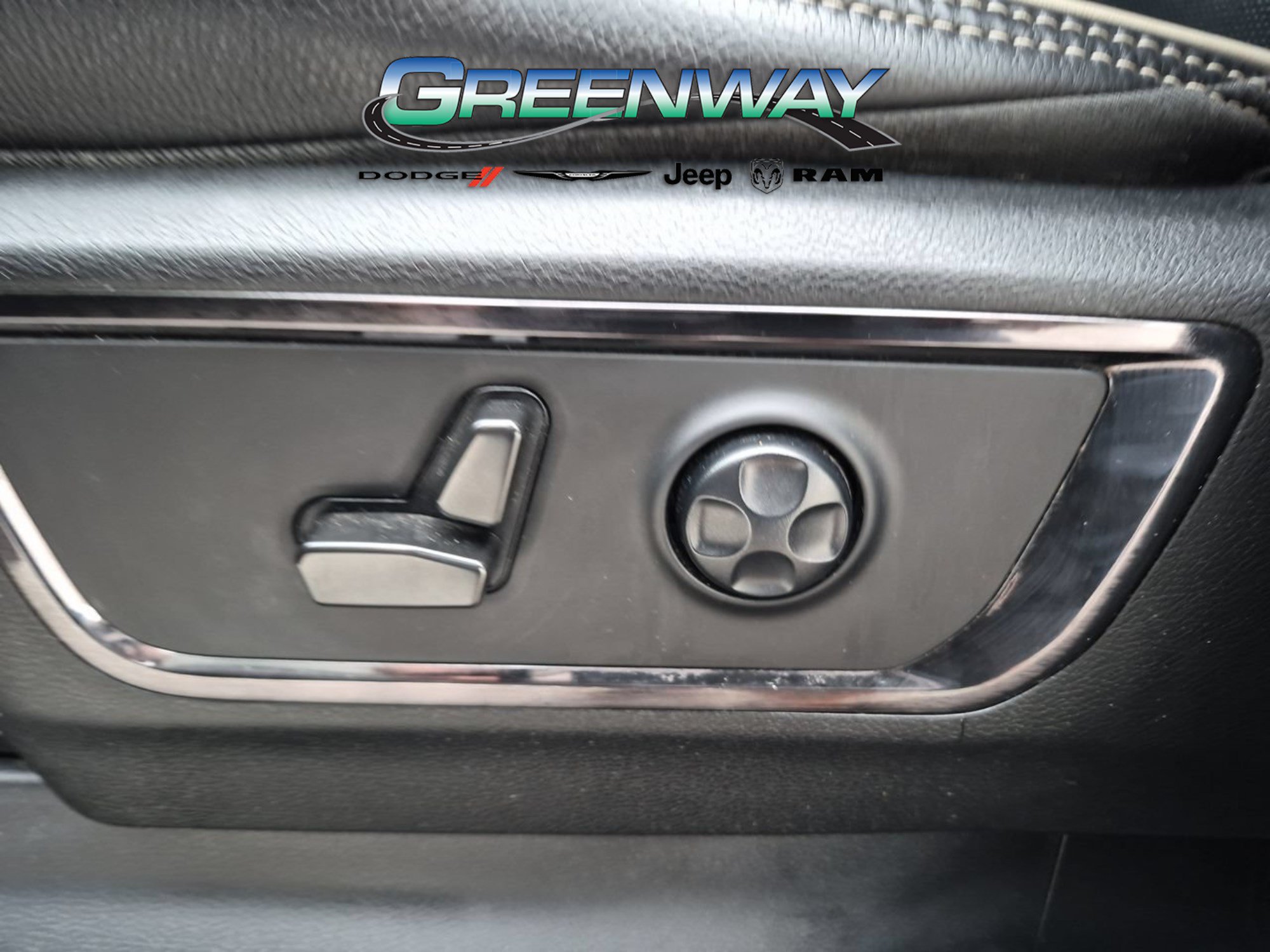 Used 2022 RAM 1500 Limited w/ Body Color Bumper Group AWD/4WD image 15