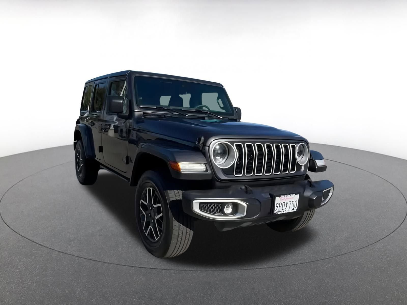 Used 2025 Jeep Wrangler Sahara image 3