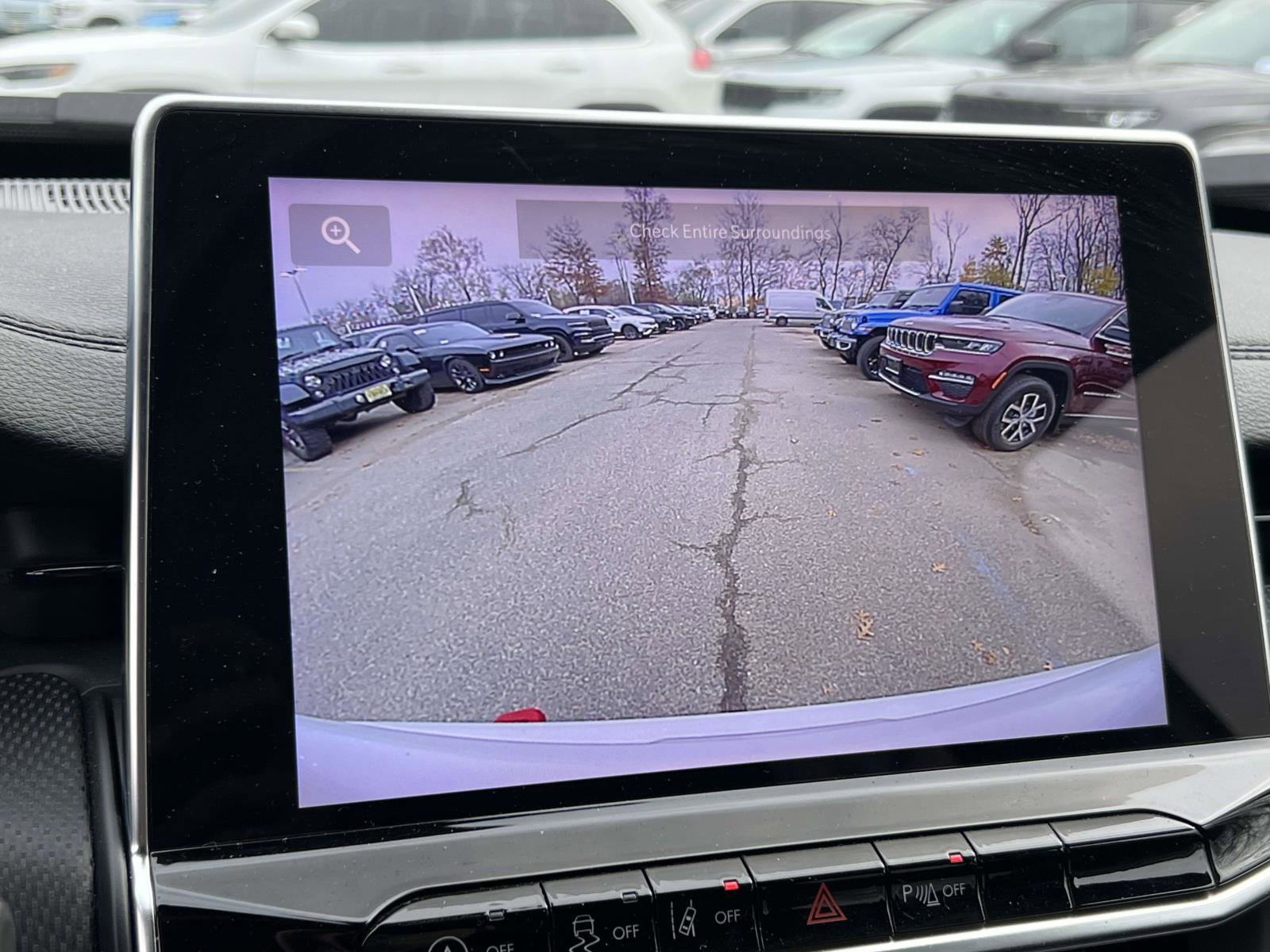 Used 2024 Jeep Compass Trailhawk image 10