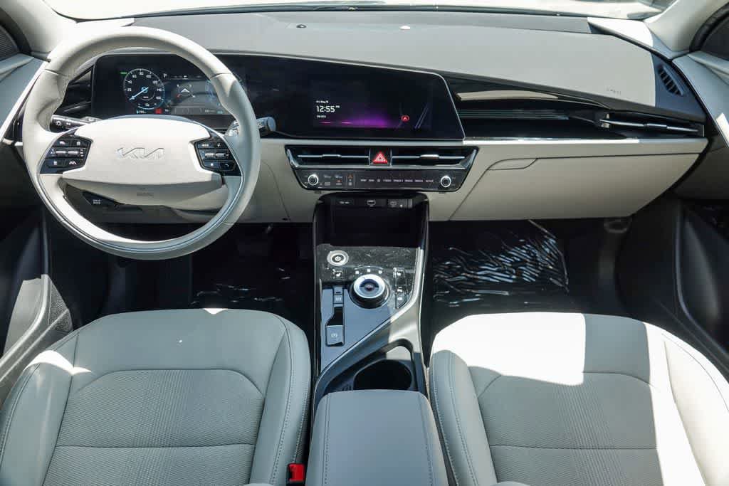 Certified 2023 Kia Niro Wind FWD image 10
