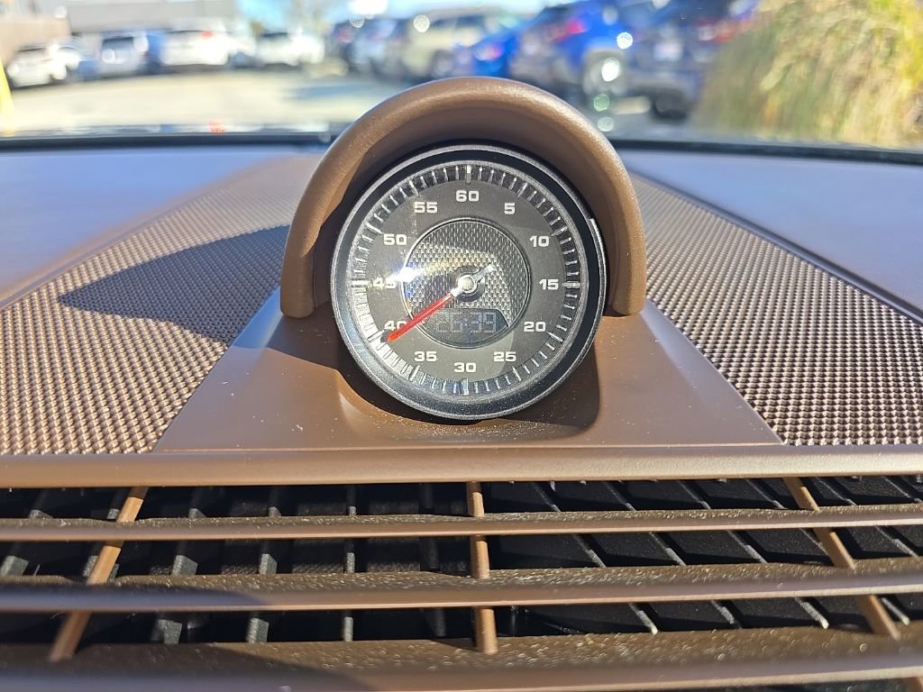 Used 2018 Porsche Panamera 4S image 28