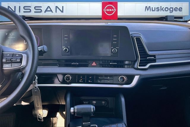 Used 2025 Kia Sportage LX image 9