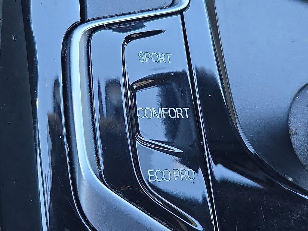 Used 2017 BMW 530i xDrive image 26