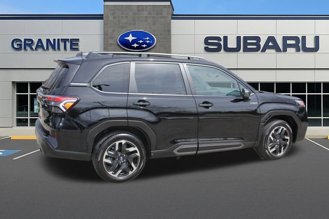 Used 2025 Subaru Forester Limited AWD/4WD image 11