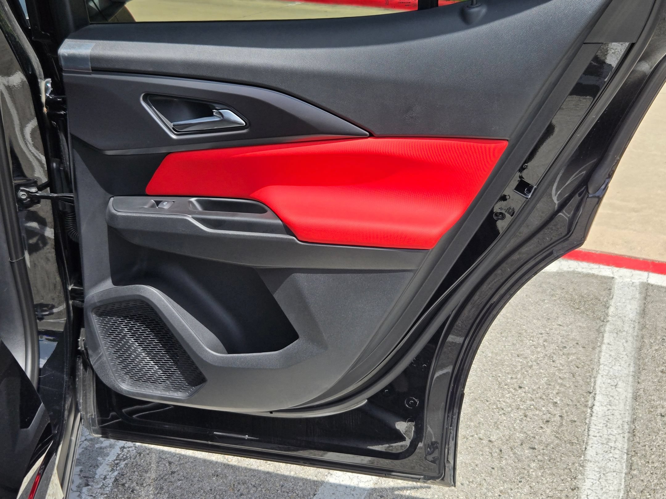 Used 2025 Chevrolet Equinox EV RS FWD image 26