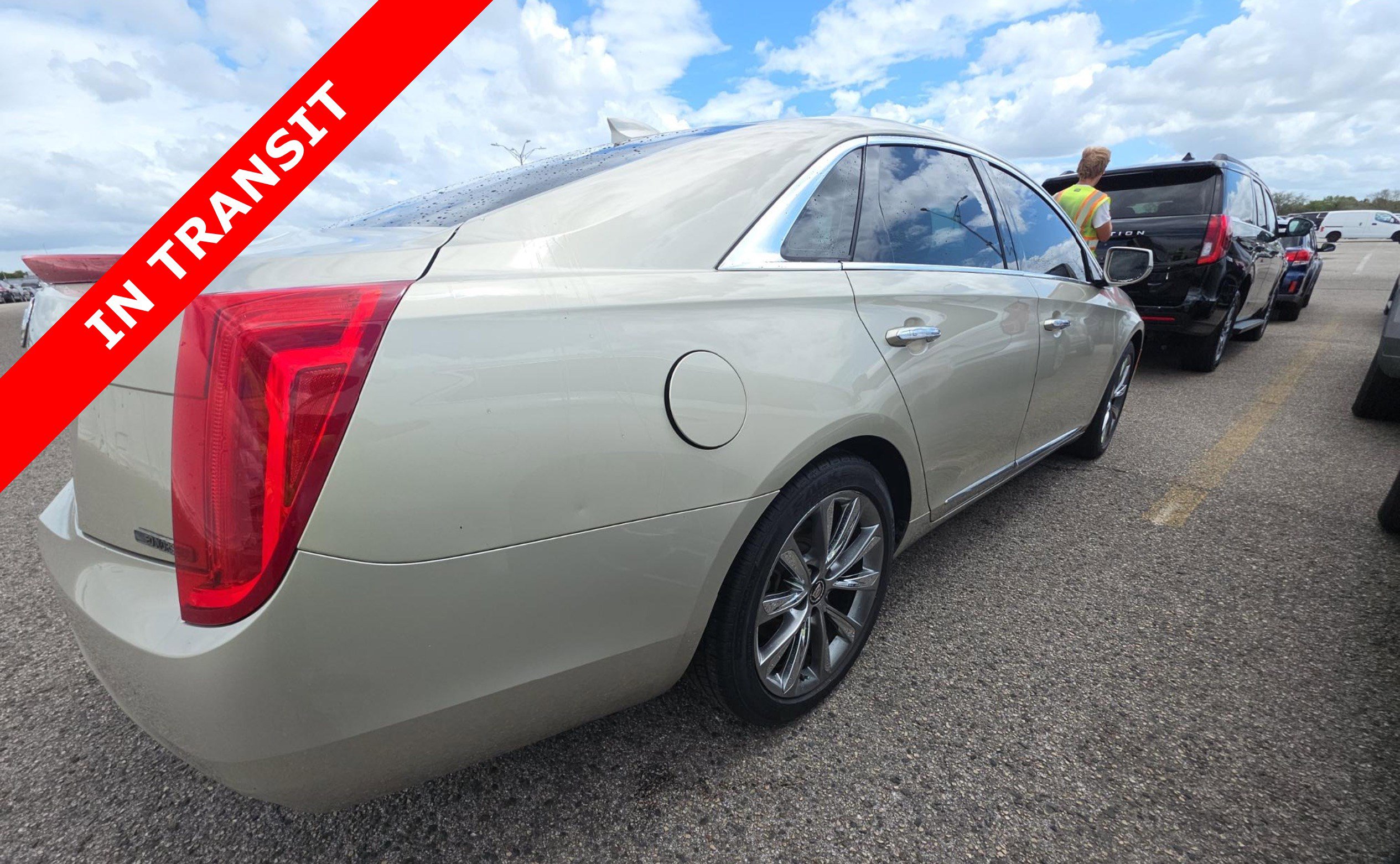 Used 2015 Cadillac XTS image 3