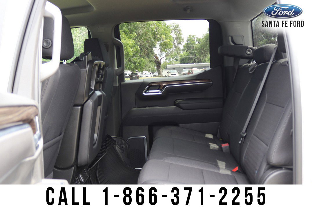 Used 2025 Chevrolet Silverado 1500 LT image 41