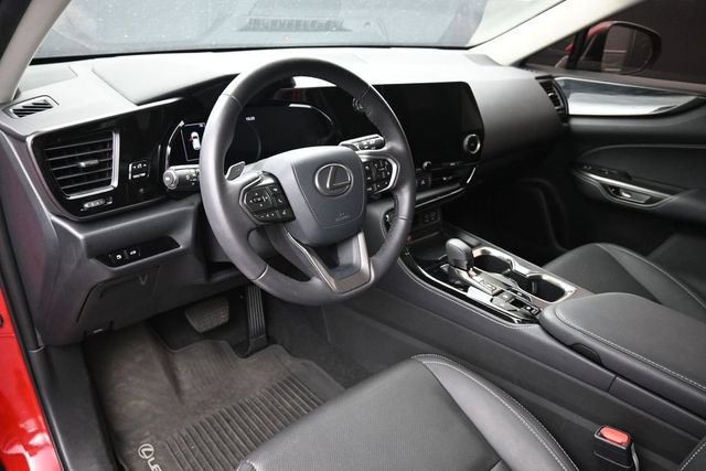 Used 2025 Lexus NX 250 FWD w/ Towing Package (2000 Lbs) image 11